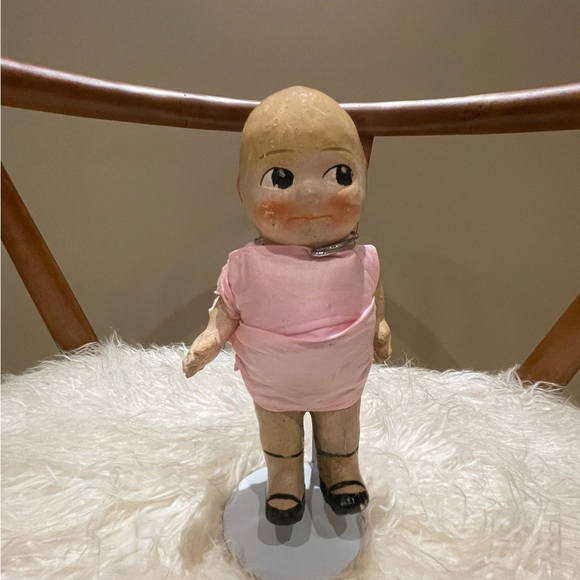 Antique 1920s Kewpie composition doll in original clothing - Picture 2 of 6